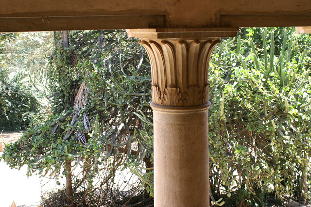 Detail of portico, detail of column capital with acanthus leaves