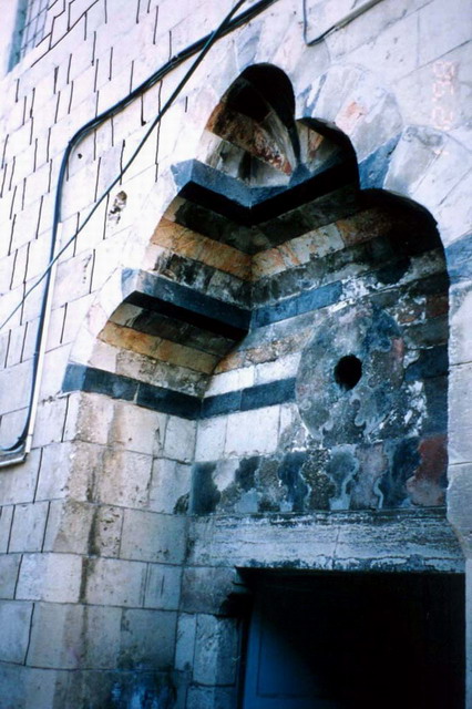 Dar as-Sitt Tunshuq, entrance carpentry workshop, before restoration
