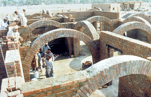 Construction of arches by the Afghan trainees