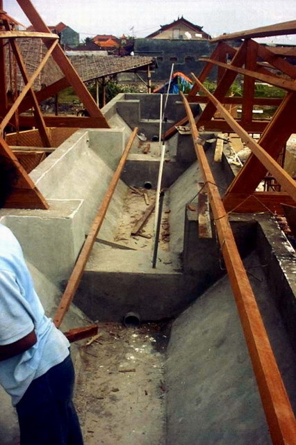 Casting of central roof beam