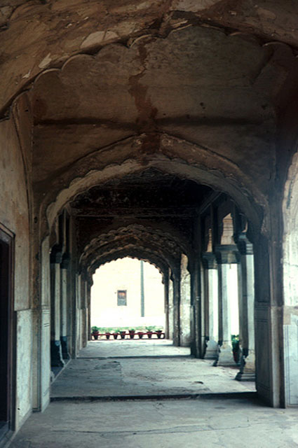 Lahore Fort Complex: Diwan-i-Am - Interior view of surrounding arcade viewed from the hall
