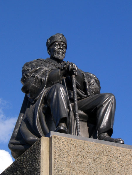 City Square - Statue of Jomo Kenyatta, first Prime Minister (1963-1964) and President (1964-1978) of an independent Kenya