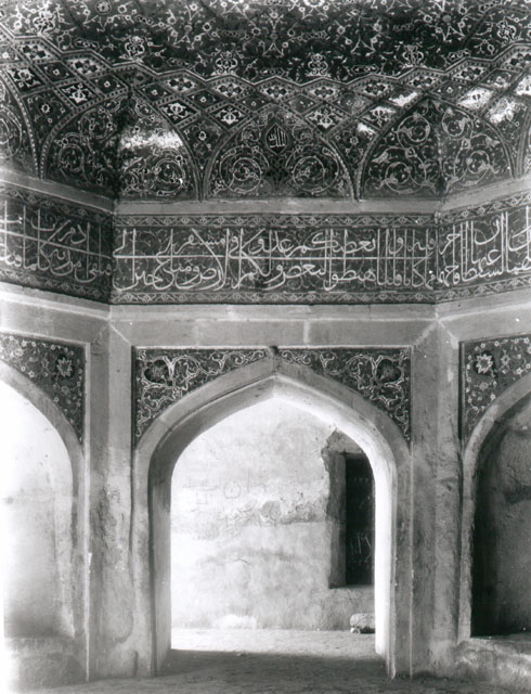 Interior detail, vestibule arch and zone of transition with epigraphy