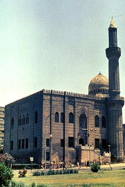 Masjid al-Mahmudiyya - Exterior view showing the southwest entrance and minaret