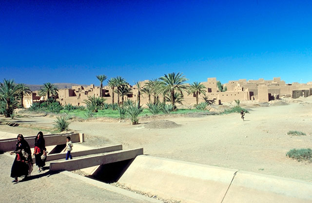 Ksour in the Draa Valley Rehabilitation - Qasr Tamezmonte after intervention