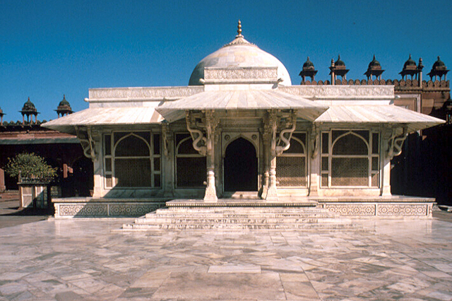 Salim Chishti Tomb - Exterior view of south façade