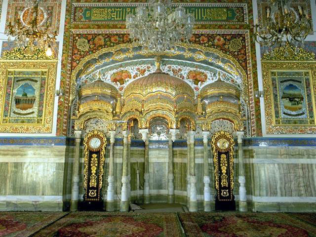Interior, main prayer hall and mihrab