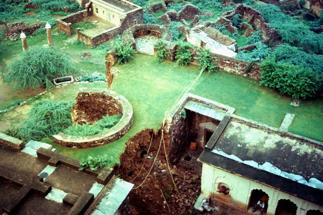 A part of the torture chamber before it collapsed entirely in the heavy monsoons of 1994 taking the fortifications with it
