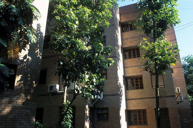 Gulshan Pride Apartment Complex - Exterior view of apartment building, type B, viewed from northwest