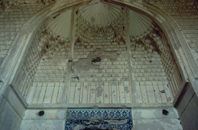 Interior detail, showing squinch-net vaulting of arched niche
