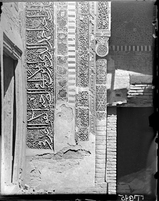 Khwaja Ahmed Mausoleum - Detail of the pishtaq
