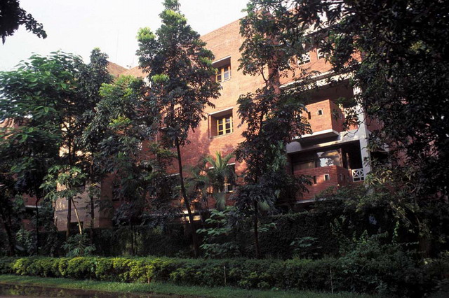 Gulshan Pride Apartment Complex - Exterior view of apartment building, type A, viewed from west
