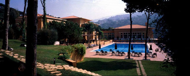 General view with swimming pool and gardens