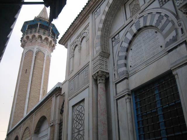 Masjid Hammuda Pasha - View of side elevation of tomb with minaret in background