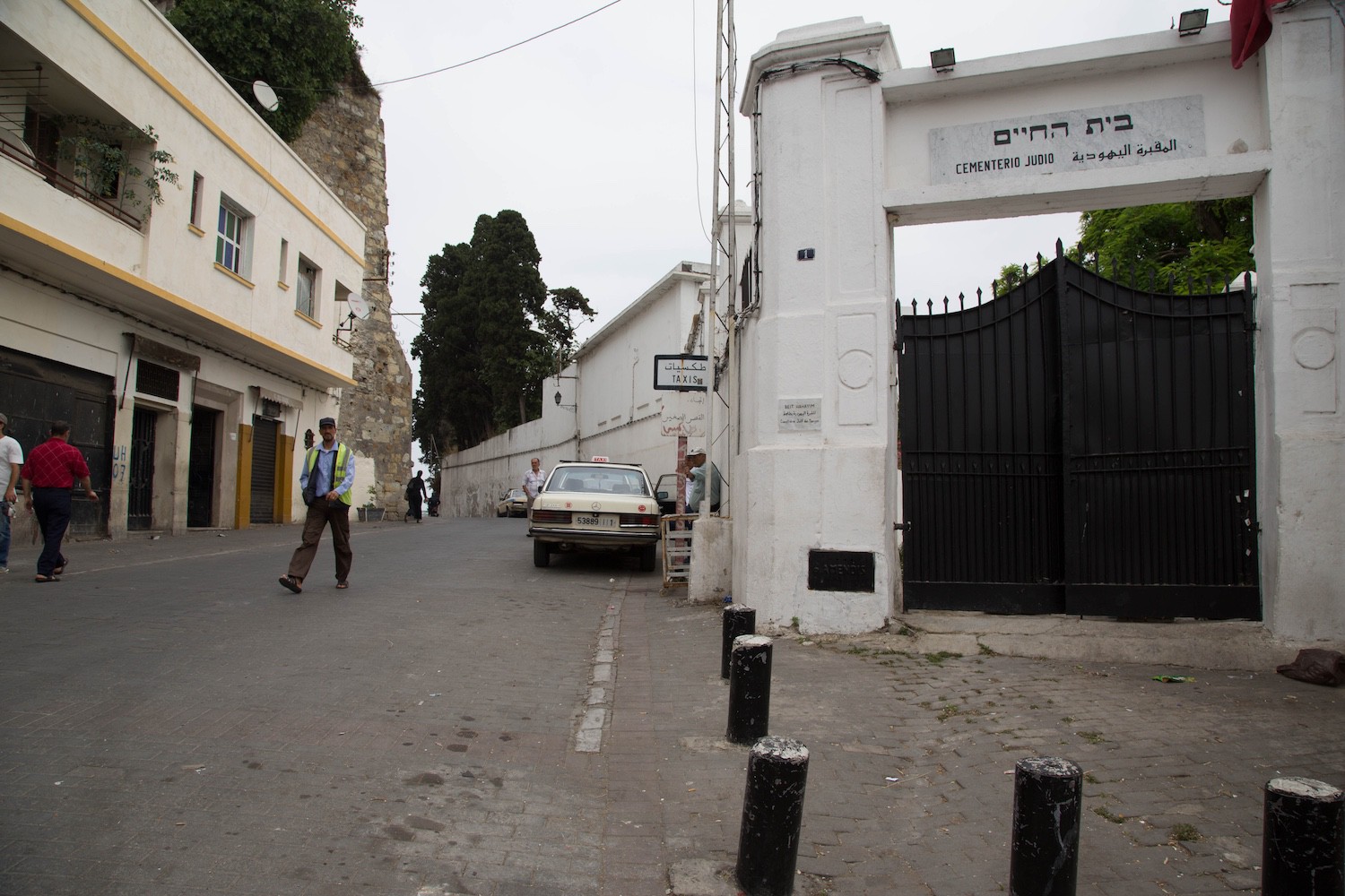 Jewish Cemetery of Tangier - View of the entrance on rue Portugal