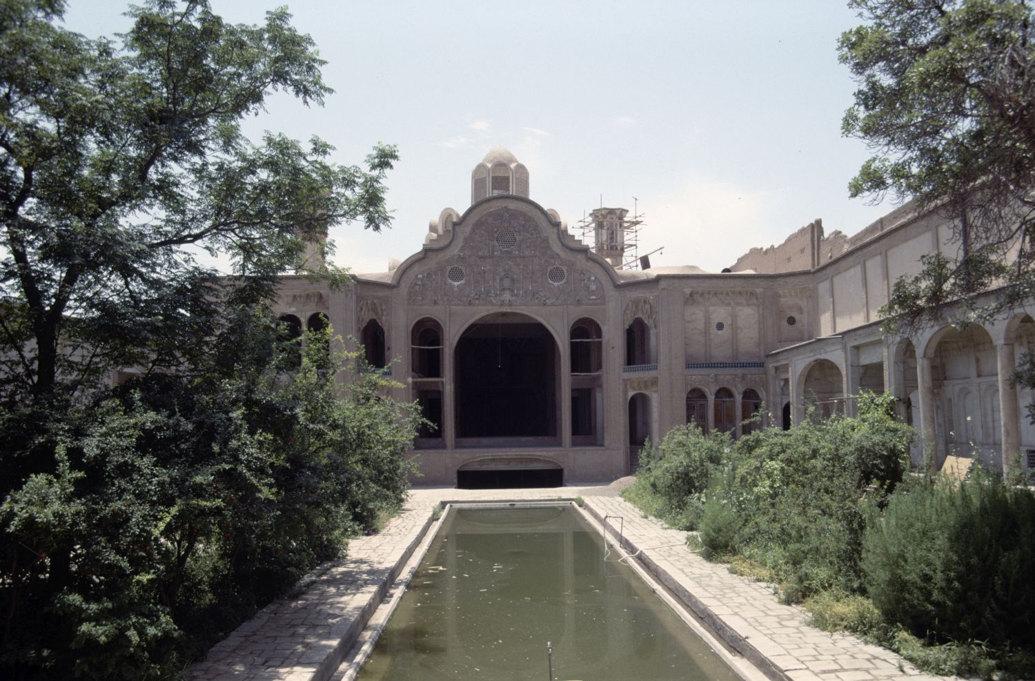 Khanah-i Burujirdi - Courtyard: view facing south.