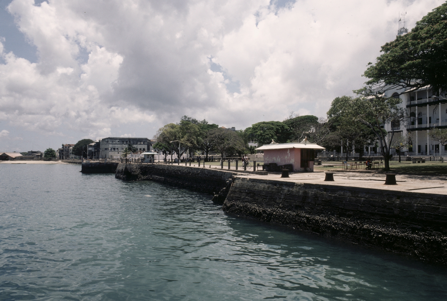 Waterfront promenade, looking east, with House of Wonders partially visible at right