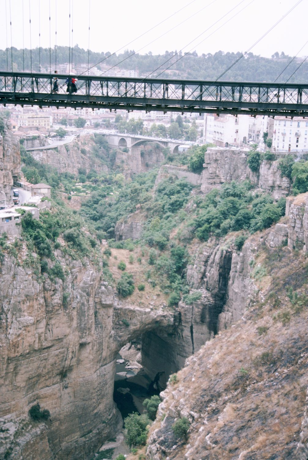View east, portion of span at top, with Kantara Bridge below