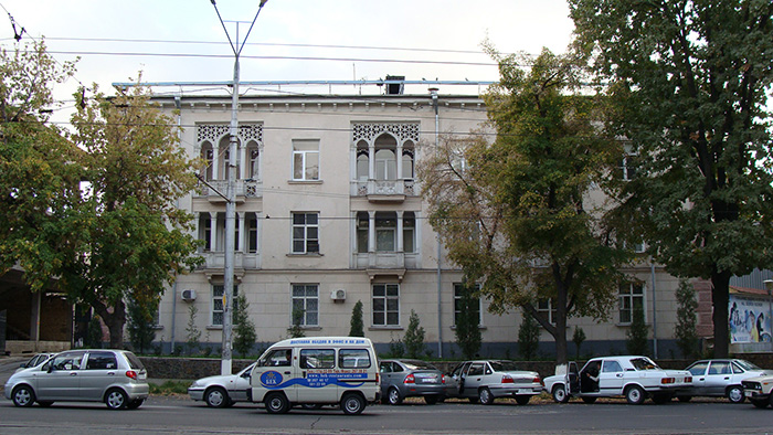 Main north facade located on Navoi Street, before reconstruction