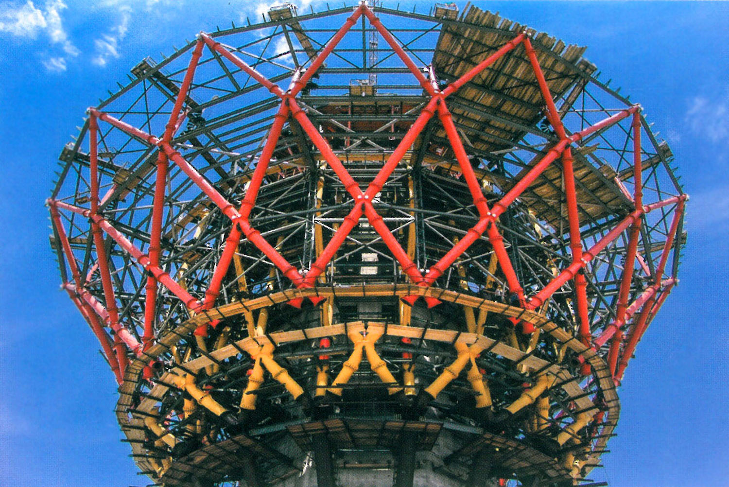 Assembled structural basket
