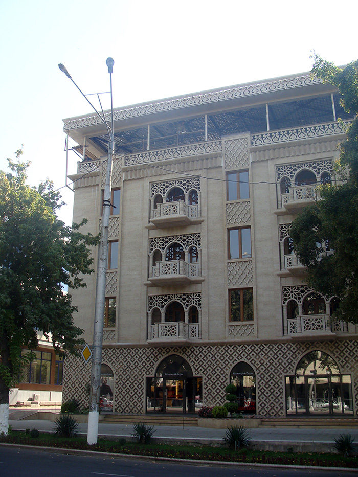 Main north facade located on Navoi Street, after reconstruction