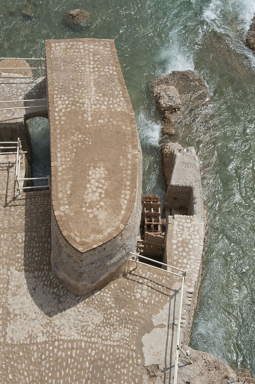 View of a mill from above on the Pul-i Jadid.