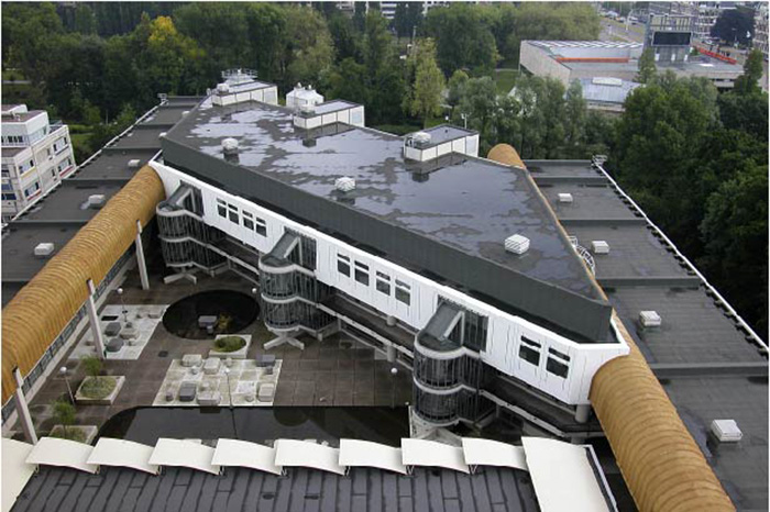 Education Centre, Erasmus Medical Centre - External courtyard, former entrance of the Erasmus Medical Centre complex 