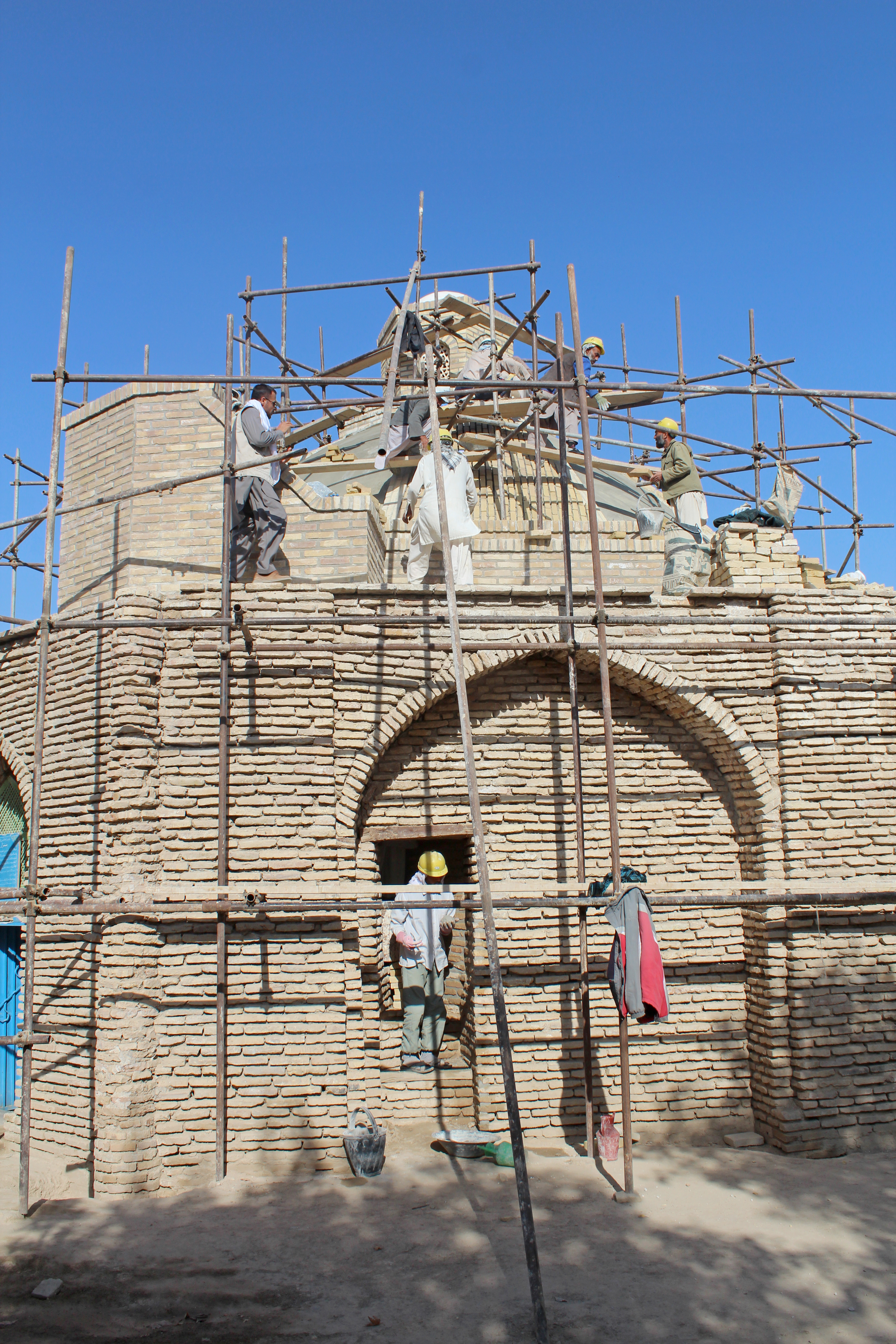 <p>Scaffolding and work at the dome</p>