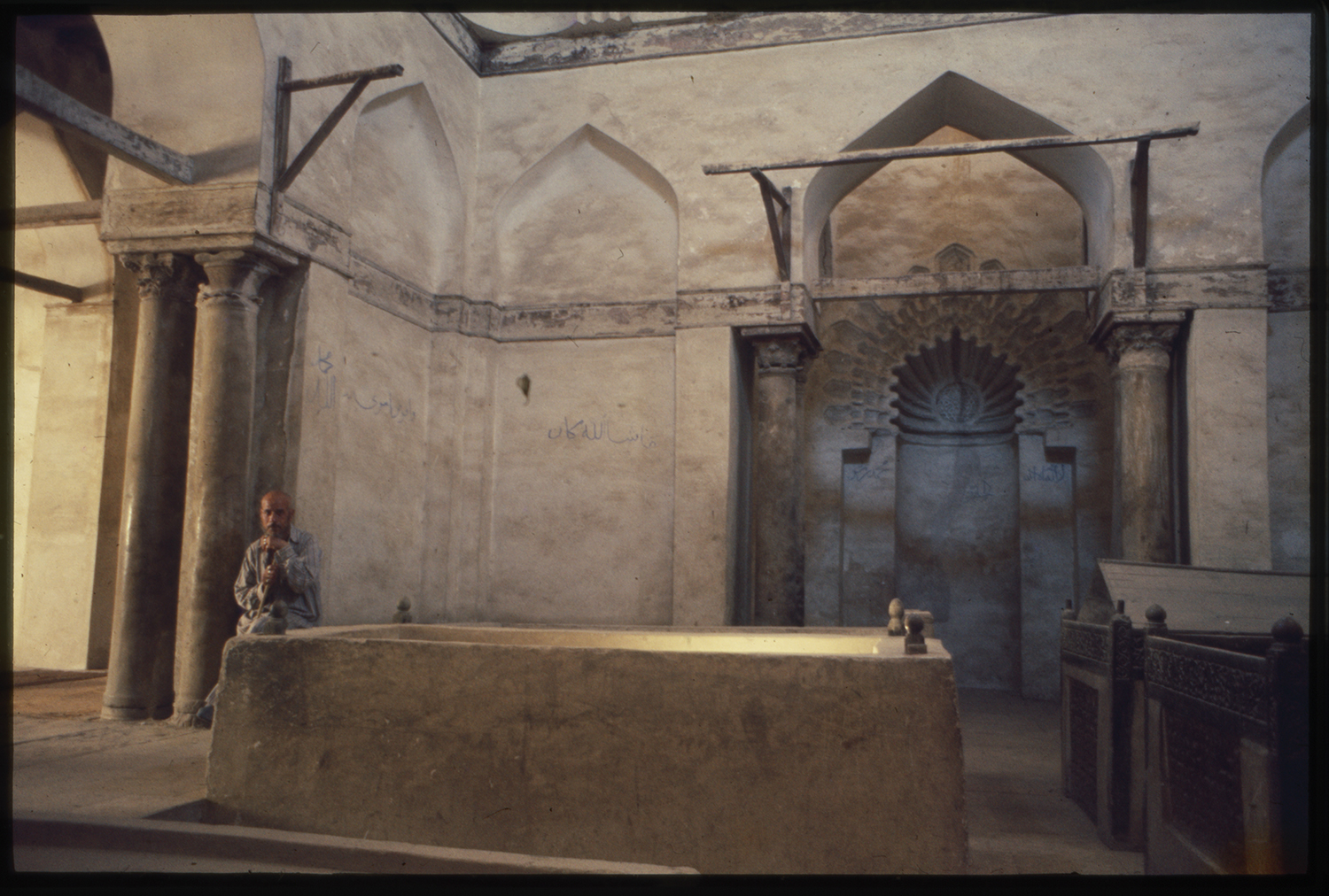 Mashhad Yahya al-Shabihi - <p>Interior view of tomb chamber.</p>