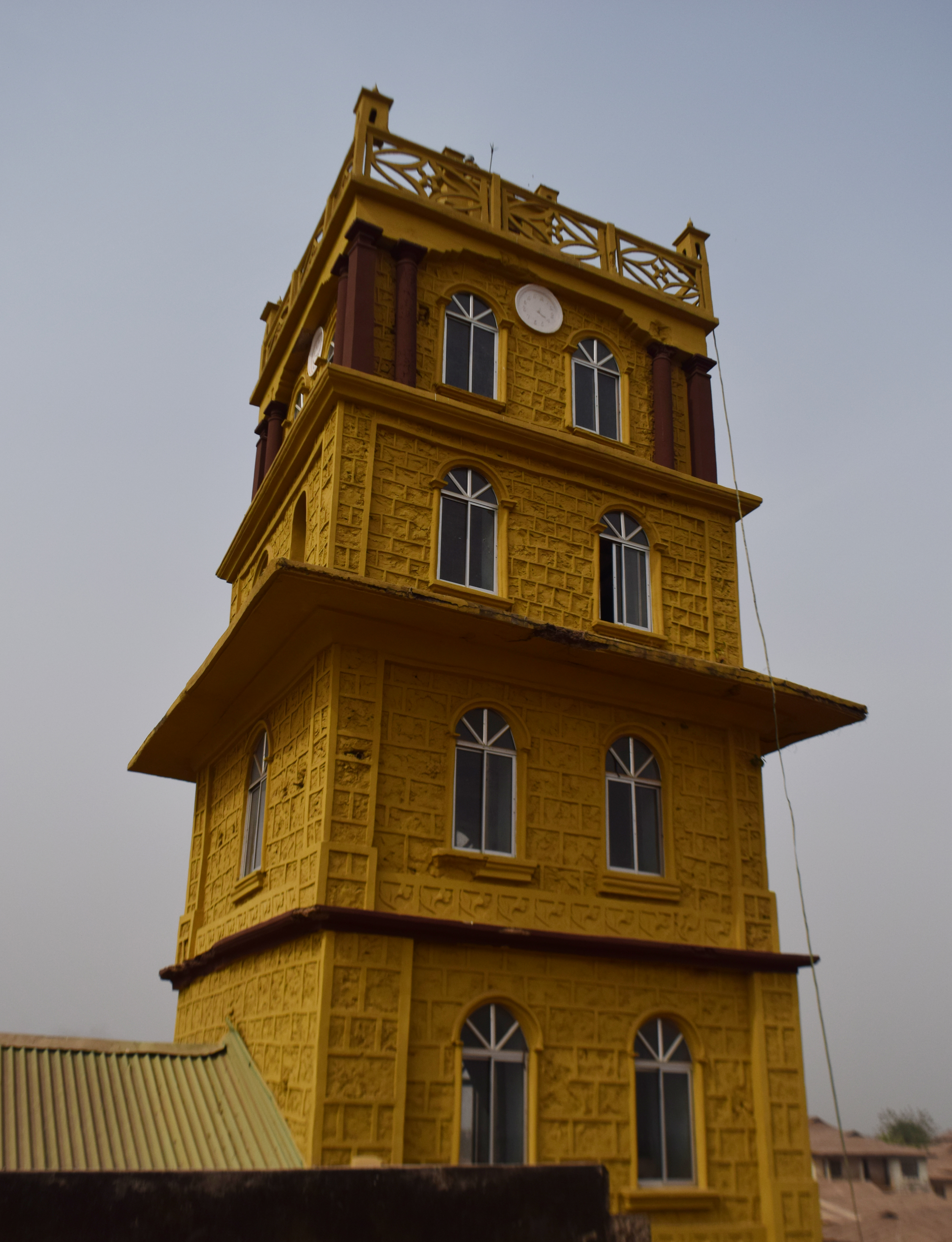 Ode Omu Central Mosque - 15 foot tower
