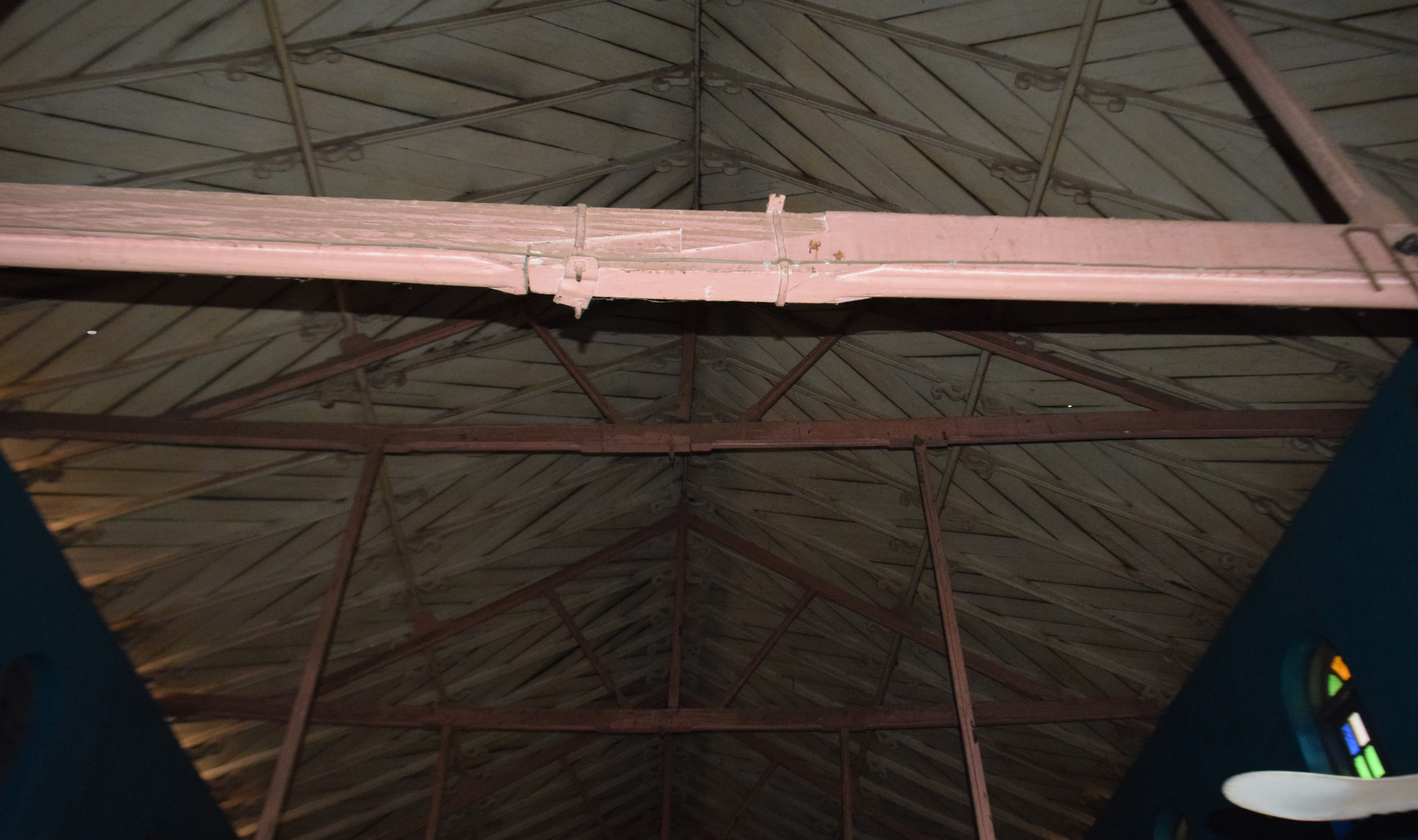 Ode Omu Central Mosque - Wooden trusses