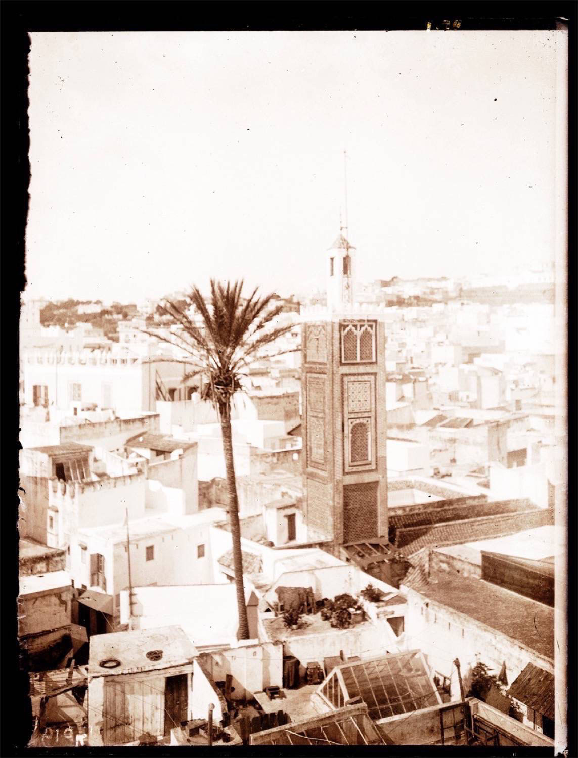 Exterior view, minaret 