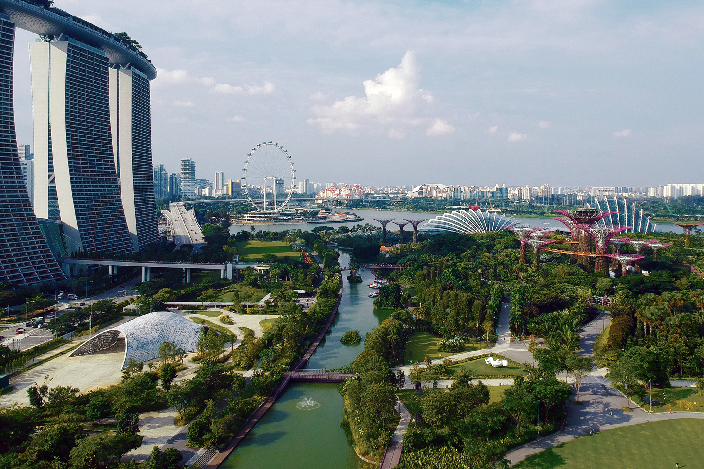 <p>The Future of Us Pavilion as a permanent Singapore landmark in the context of the Gardens by the Bay, aerial view from south.</p>