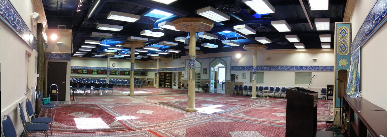 Panoramic view of prayer hall, qibla wall at right