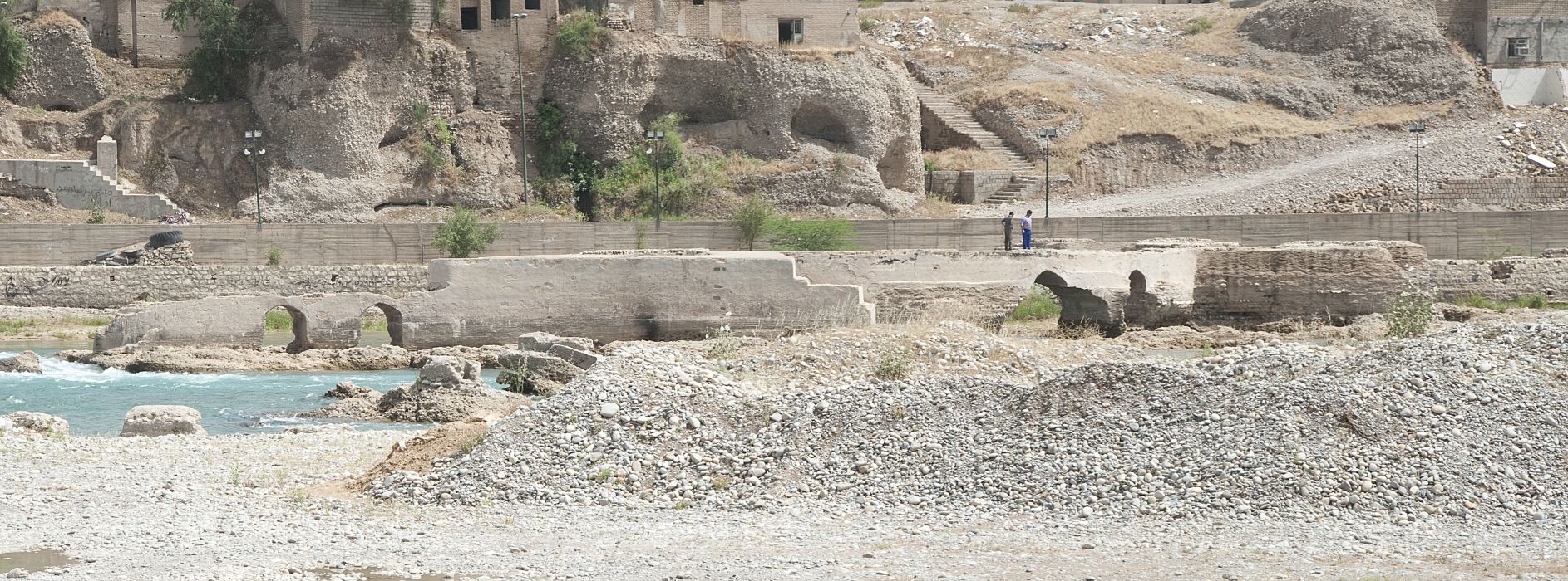 View of riverbed around Ab-i Diz on the upstream side of the Old Sasanian Bridge (Pul-i Qadim).