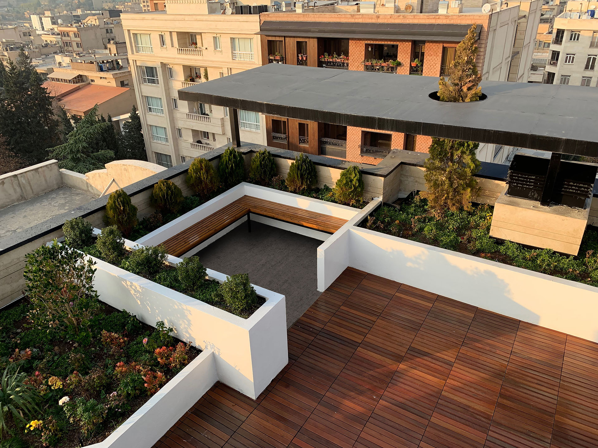<p>Up view of corner of roof garden.</p>