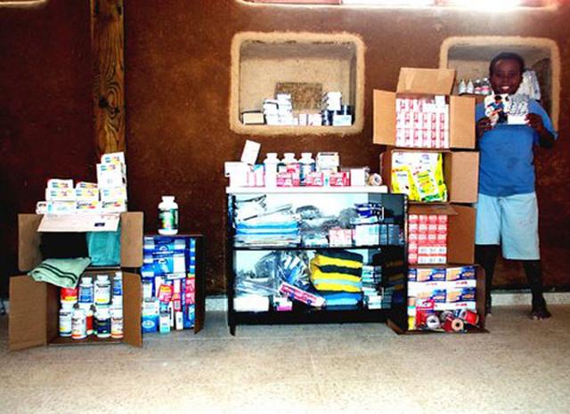 Donated medicines: the first shipment BUSTAN secured donations of medicines, equipment, etc. worldwide for clinic start-up