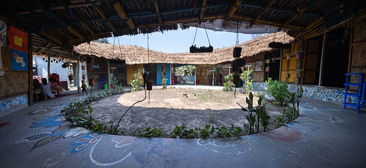 <p>The open courtyard of the Safe Space for Women and Girls in Camp 25 connects all the surrounding rooms. The shelter provides women of all age with sanitary facilities as well as a place for them to create and share.&nbsp;</p>