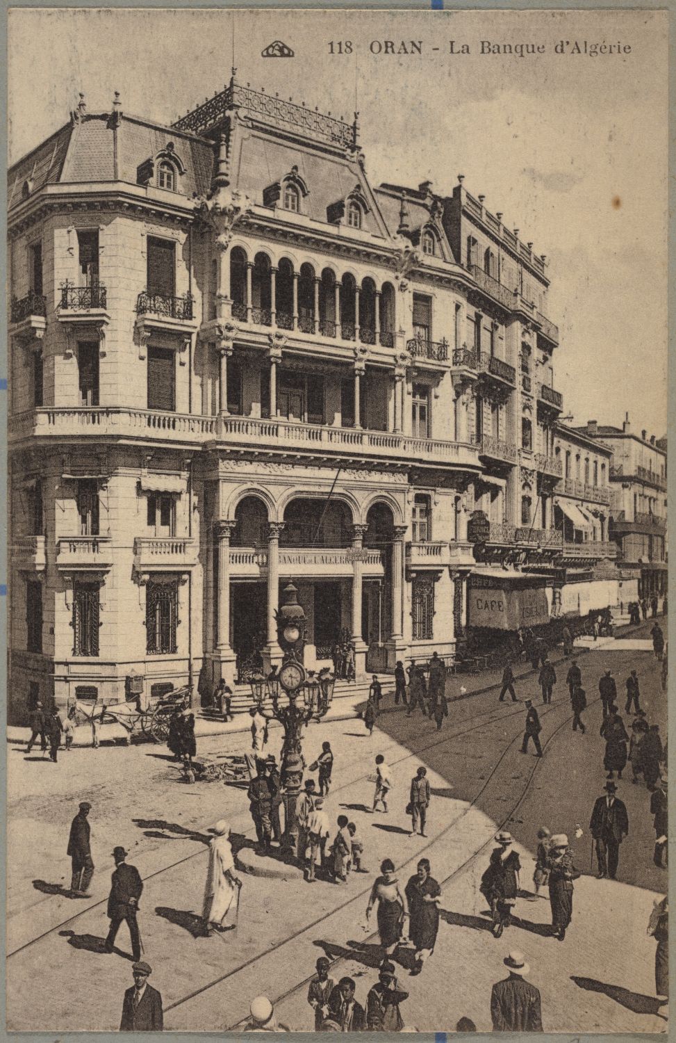 Banque d'Algérie - View of the façade from the square.