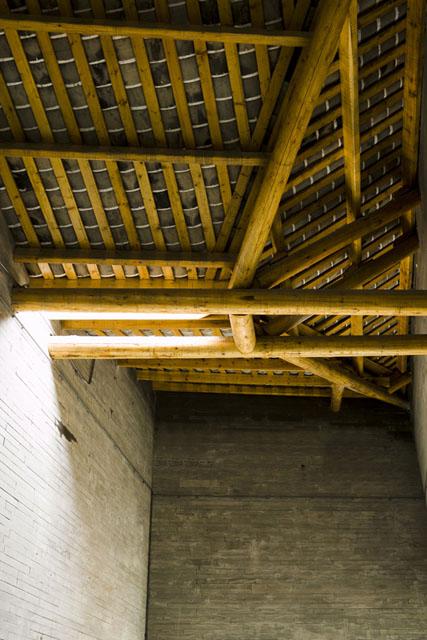 Wooden roof structure