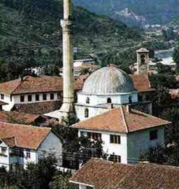 Mosque and surrounding before 1992