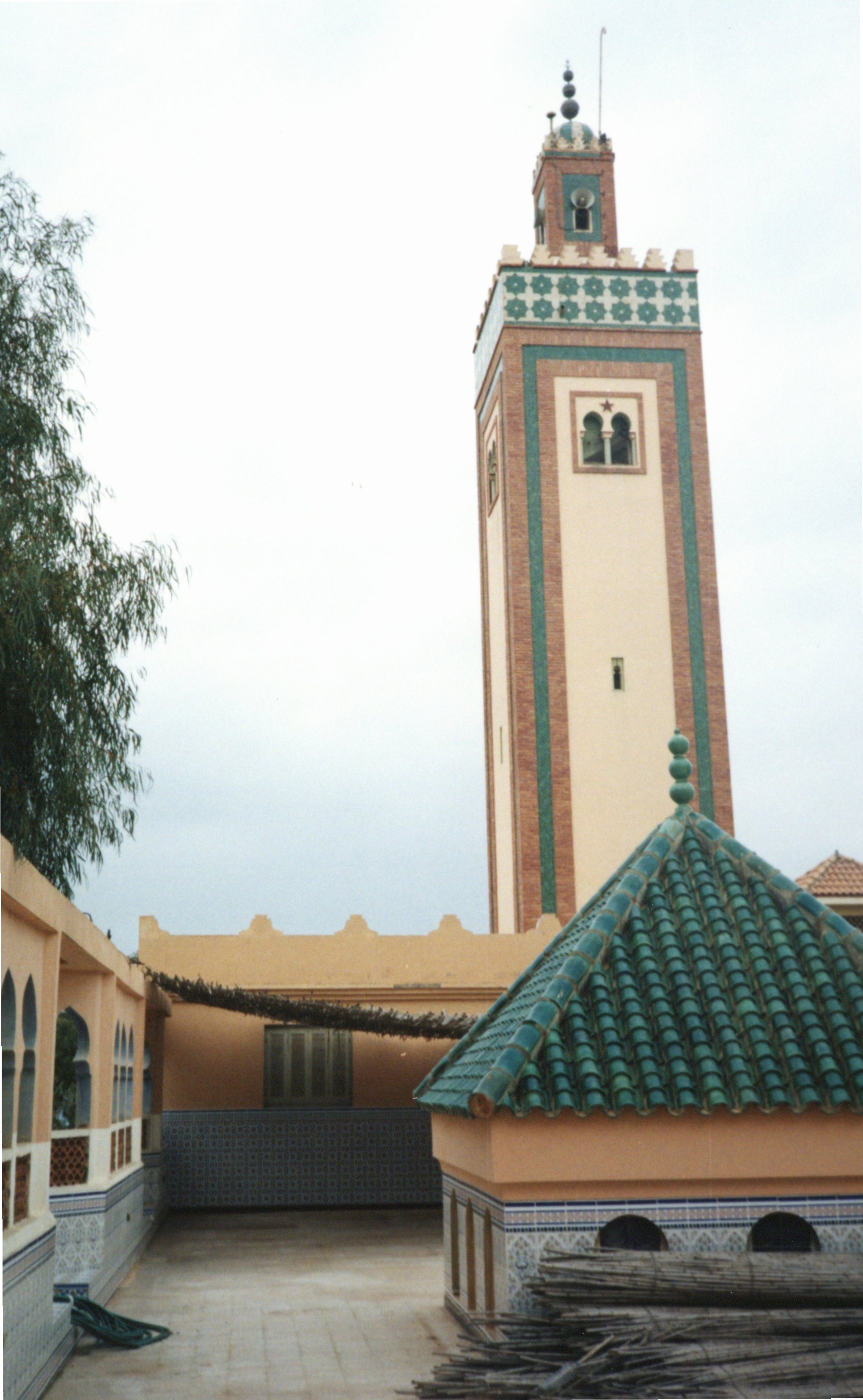 Minaret over north building, Zâwiya Alawiya, Mostaghanem.