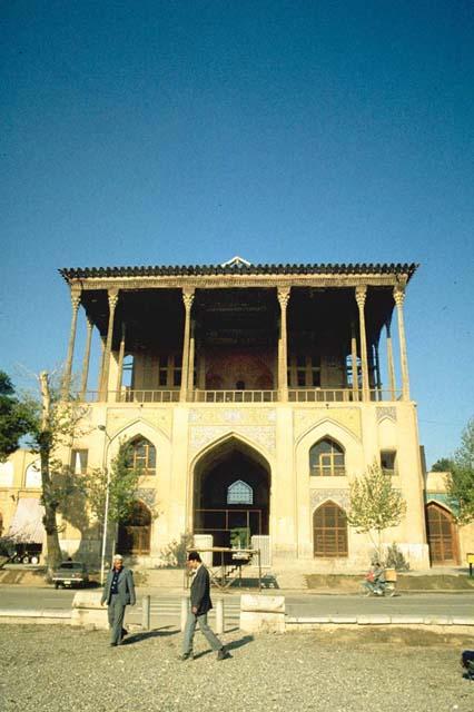 <p>View of the Ali Qapu</p>