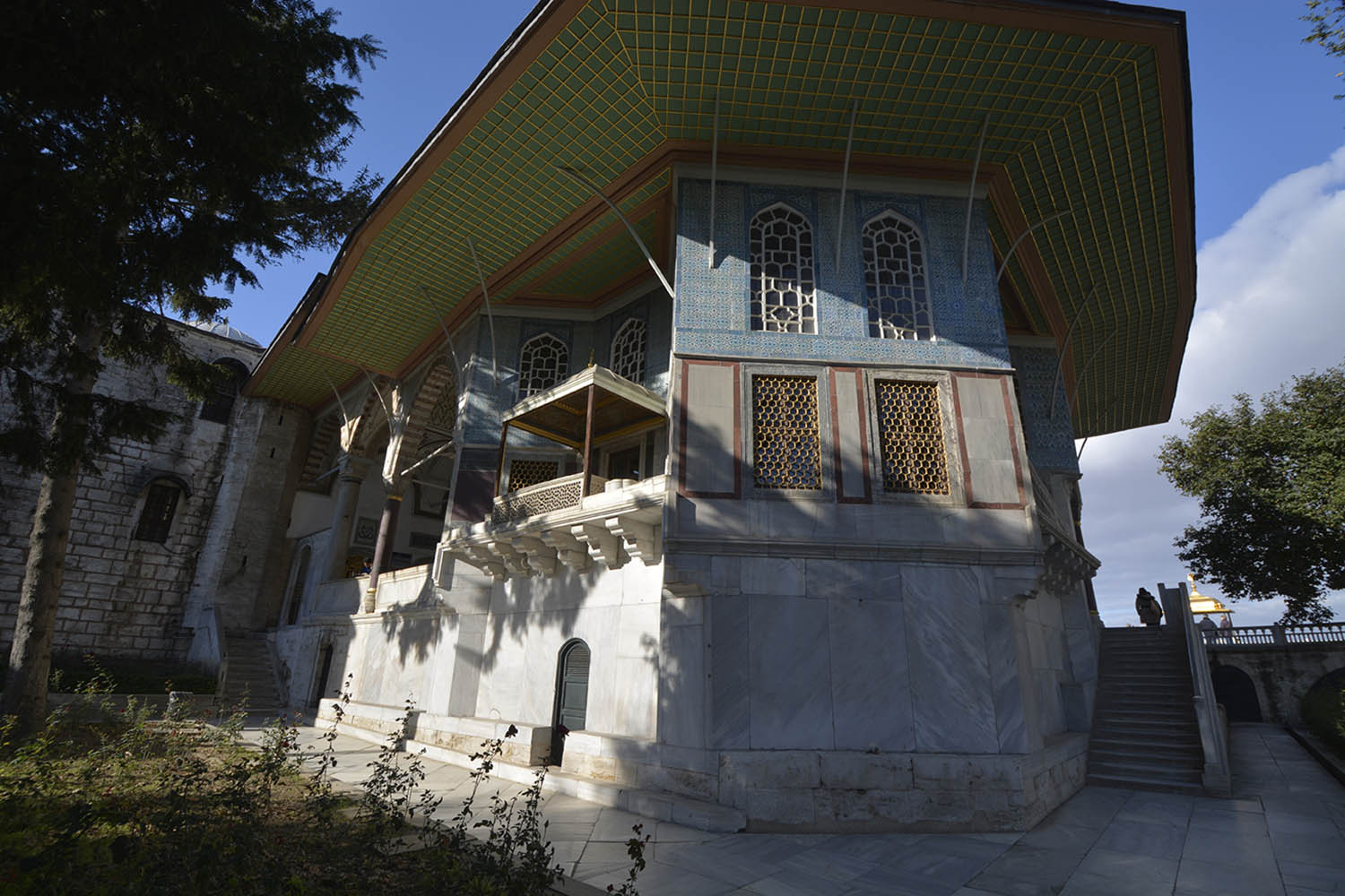 Exterior view of the Revan Köşkü from the palace gardens in the Fourth Court.