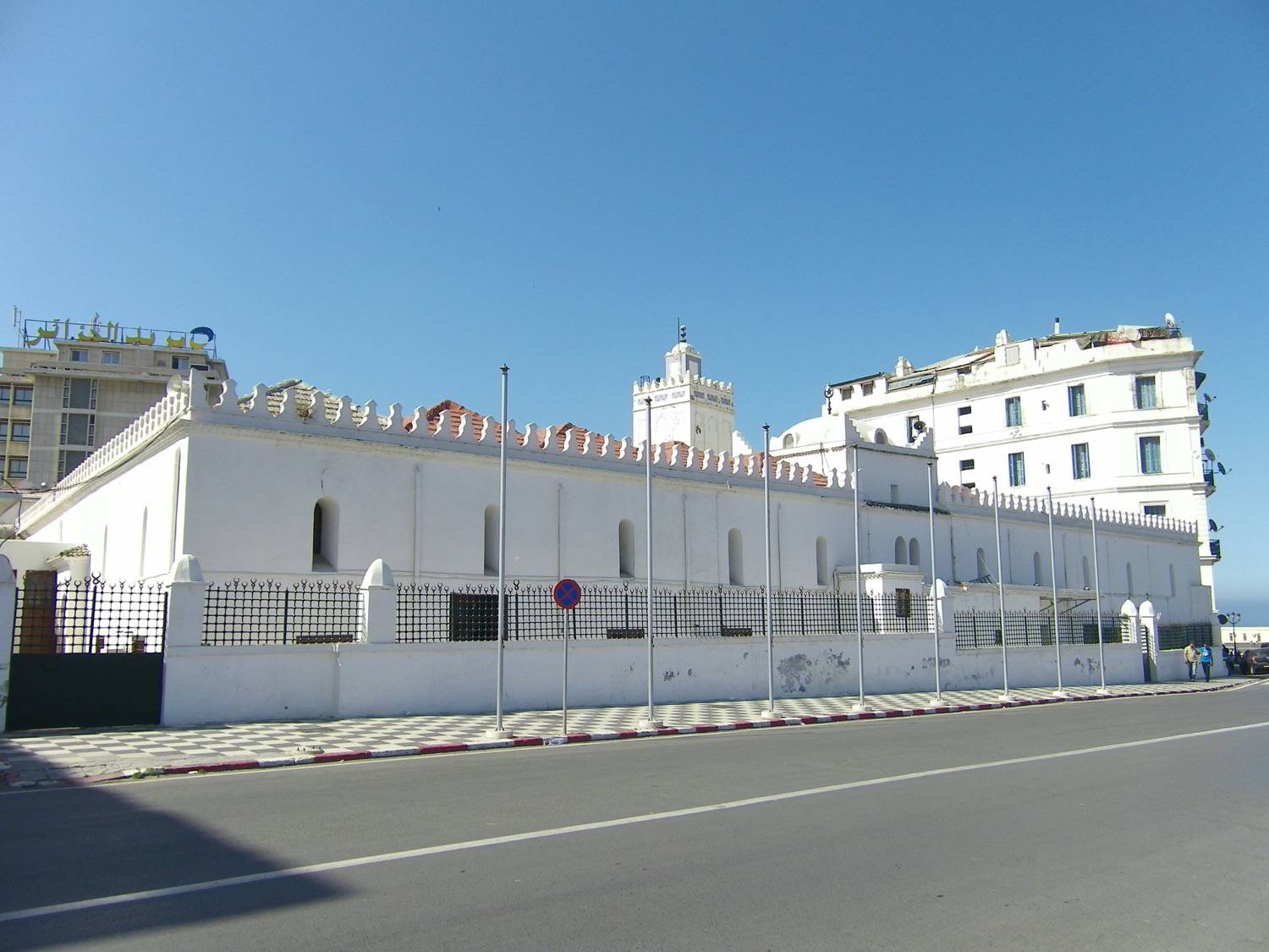 Jami' al-Kabir (Algiers) - Exterior view of the facade
