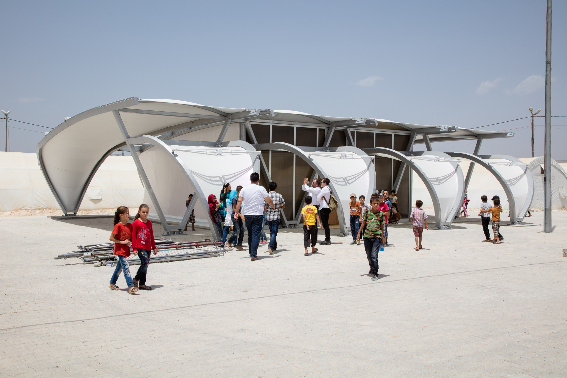 <p>Modular School System Prototype in Turkey. The aluminium framework enables a very simple and fast installation process that reduces energy consumption during construction.&nbsp;</p>