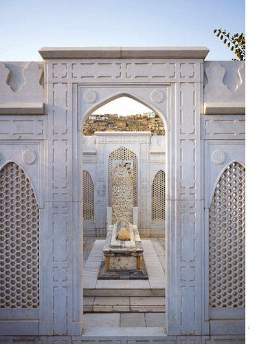 Reconstructing Babur's Grave Enclosure